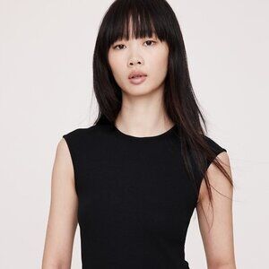 BR Ribbed Cap-Sleeve T-Shirt in Black in XS